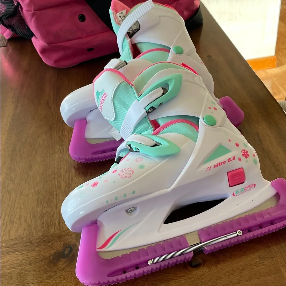 Athletic Pink and White ice skates with Bag adjustable size 1-4 - Picture 3 of 4